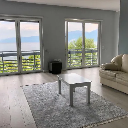 Appartement Llakmani